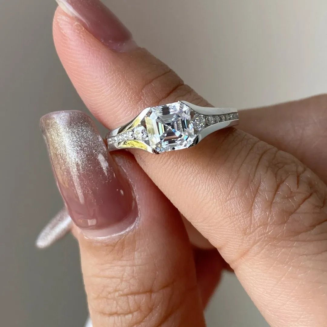 /public/photos/live/Asscher Cut Moissanite Engagement Ring For Her 519 (3).webp